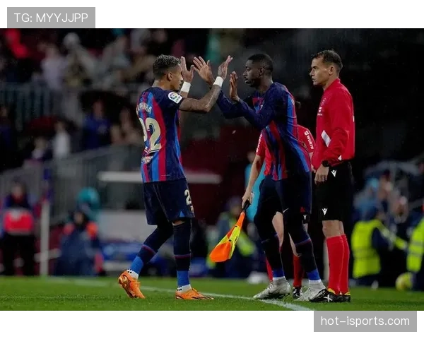 拉菲尼亚vs登贝莱 右边锋之争战术适配与效率差距在哪