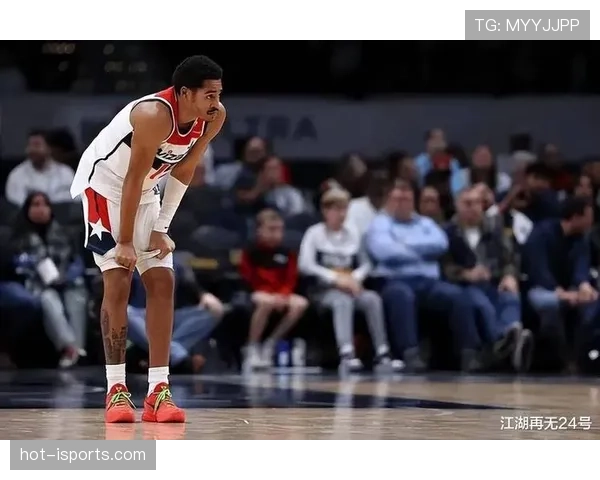 乔丹·汤普森夸张得跟饭店老板似的，什么都点还不带结账的？