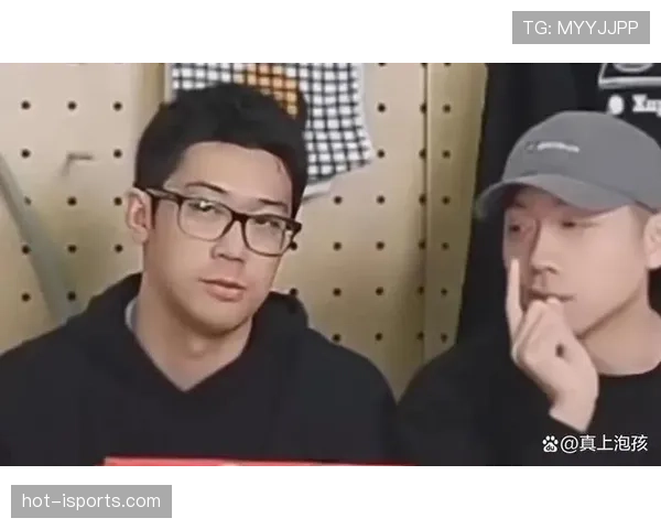 许昕这日常买咖啡的钱够一场培训，真像躲在乒坛的明星秘密基地